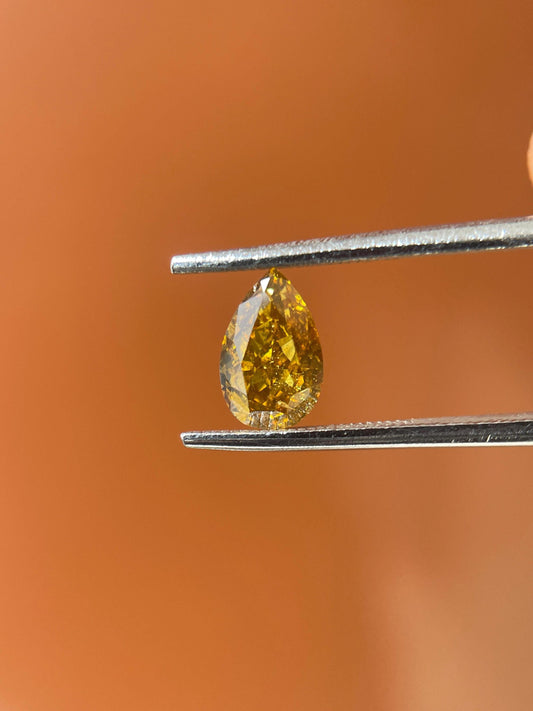 1.00 Carat Pear-Shaped Natural Fancy Yellow Brown Diamond:
